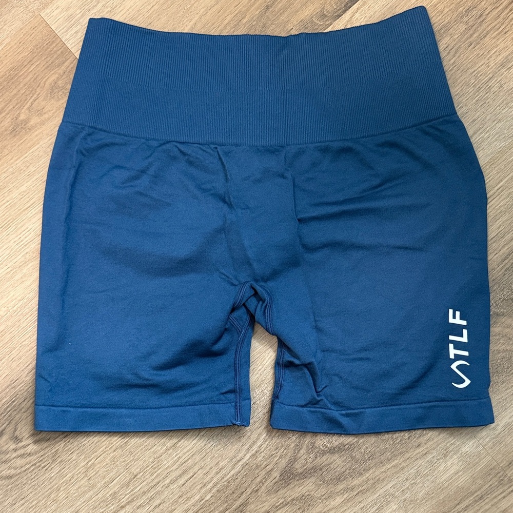 TLF Cosmic seamless scrunch butt shorts